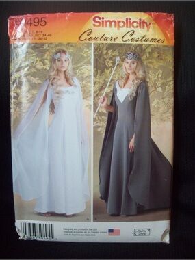Simplicity Pattern S0495 Medieval Gown Couture Costume 
Sizes 8-10-12-14 
UC/NOS